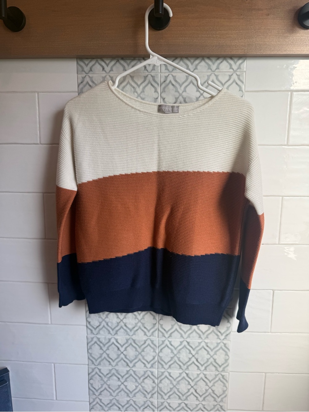 Women’s Colorblock Crewneck Sweater in Cream, Rust & Navy